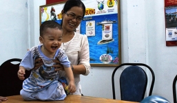 Bé trai 2 tuổi bị bỏ rơi trên taxi được đưa vào Trung tâm Bảo trợ xã hội