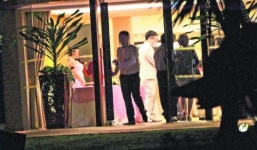 Hủy hôn ngay tại đám cưới vì cô dâu… hung dữ