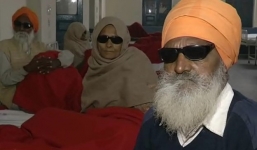 15 người bị mù sau khi được mổ mắt miễn phí