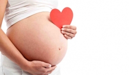 Bệnh nhân ung thư máu sinh con từ trứng đông lạnh 12 năm trước