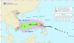 Sáng 9/12, bão Hagupit giật cấp 13 vào biển Đông