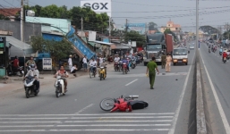Đi ăn cưới về, nam thanh niên đâm vào dải phân cách tử vong