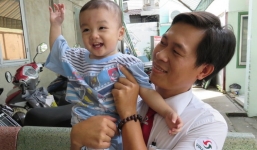 Tiết lộ danh tính mẹ đẻ của bé trai 2 tuổi bị bỏ rơi trên taxi