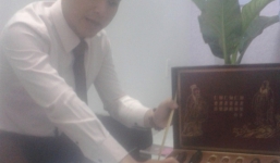 Gặp giám đốc 'siêu nổ' và những cô gái đoán bệnh bằng giác hơi