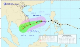 Bão số 5 mạnh cấp 10 đang hướng vào đất liền