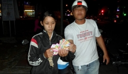 Tóm gọn 'nữ quái' chuyên giật vé số của những người tàn tật