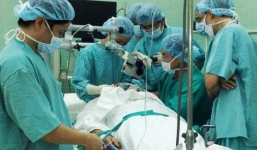 Phẫu thuật lấy 80 con dòi ra khỏi tai bệnh nhân