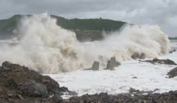 Bão số 5: Tin bão khẩn cấp cơn bão số 5