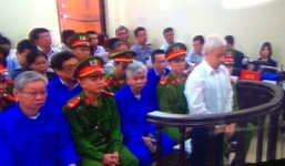 Thương bố mẹ, vợ con, bầu Kiên lần đầu bật khóc trước tòa