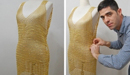 Đại gia dùng vàng may phục trang 