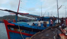 Tàu cá Khánh Hòa bị cướp dùng súng khống chế, tấn công ở Trường Sa