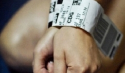 Lừa gạt, ép 'yêu' rồi bán nữ sinh cấp 3 ra nước ngoài