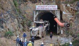 Sập hầm thủy điện 12 người mắc kẹt: Nước trong hầm đã dâng cao gần 1m (cập nhật)