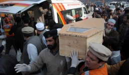 Taliban chặt đầu con tin, thiêu sống giáo viên trước mặt học sinh