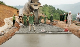 Xe tải quân sự lao xuống vực: 4 nạn nhân bị thương qua cơn nguy kịch