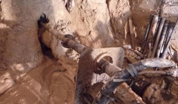 Tiến hành khoan khô để nhanh chóng giải cứu 12 nạn nhân