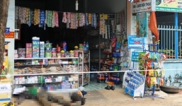 Người đàn ông ngồi nghỉ rồi chết bất thường trước tiệm tạp hóa