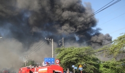 Bà hỏa thiêu rụi khu nhà xưởng 1.600 m2 của công ty nội thất