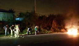 Mâu thuẫn sau cuộc điện thoại, thiếu niên 17 tuổi bị bạn đâm tử vong