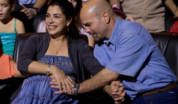 Kỳ tích: Điệp viên Cuba có con “từ xa” khi bị giam trên đất Mỹ