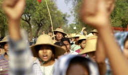 Myanmar: Biểu tình phản đối TQ  khai thác mỏ, 21 người thương vong