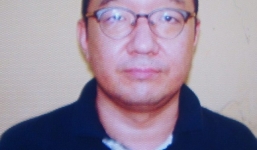 Camera ghi hình doanh nhân Hàn Quốc trộm ví tiền của một phụ nữ