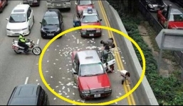 Cận cảnh 'hôi tiền' trong ngày Giáng sinh ở Hong Kong