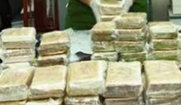 Em trai một Phó chủ tịch huyện vận chuyển 13 bánh heroin