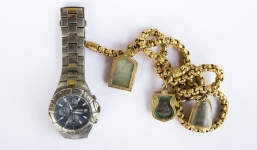 Thái Lan công bố vàng, đô la vô chủ của nạn nhân sóng thần Ấn Độ Dương