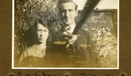 Bất ngờ với sự xuất hiện của 'Gậy tự sướng' cách đây 90 năm