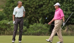 Thủ tướng Malaysia hứng bão dư luận vì đi chơi golf với Obama 