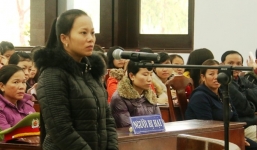 Gái một con đoạt mạng tình trẻ vì bị ép vào tường hôn tạm biệt