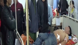 Đang đón tiệc Noel cùng bạn bè nam thanh niên bị bắn trọng thương