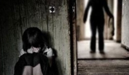 Người cha đồi bại xâm hại con gái suốt 5 năm lĩnh án