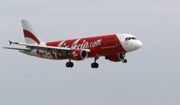 Indonesia tạm ngừng tìm kiếm máy bay mất tích do thời tiết xấu