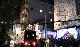 Đột kích vũ trường lớn nhất Sài Gòn, dân chơi toán loạn phi tang chất kích thích