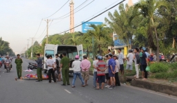 Taxi tông chết người rồi bỏ trốn