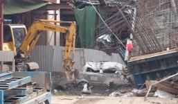 Nạn nhân vụ sập giàn giáo: 'Xe là phương tiện nuôi mẹ già, con nhỏ'