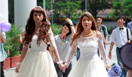 Năm 2015, được kết hôn đồng tính nhưng không thừa nhận hôn nhân