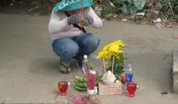 Bắt 2 nghi can vụ nổ súng trên phố Sài Gòn, 2 người thương vong