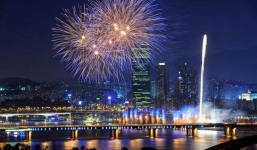 Những hình ảnh chào đón năm mới 2015 ấn tượng trên thế giới