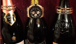 Hoa mắt với cảnh mừng năm mới của thiếu gia, ái nữ trên Intagram và Tumblr