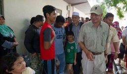 Thị sát vùng lũ lụt, Thủ tướng Malaysia bị nhiễm khuẩn E.coli