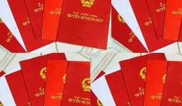 Hà Nội kỷ luật 3 cán bộ vụ “bôi trơn” làm sổ đỏ