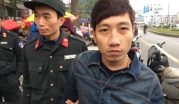 Gặp chốt 141, đối tượng nhét ma túy vào quần lót