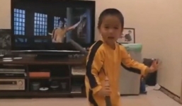 Cậu bé 4 tuổi múa côn điêu luyện như Lý Tiểu Long