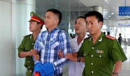 Tội phạm dẫn độ trên máy bay có thể bị dán băng keo vào miệng