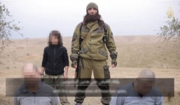 IS tung video chiến binh nhí hành quyết hai 'điệp viên Nga'