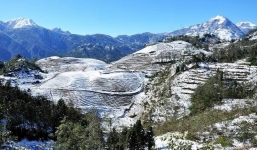 Chùm ảnh Sa Pa chìm trong tuyết trắng đẹp như tranh vẽ