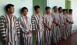 Cảnh sát đột kích trường gà, các con bạc nháo nhào tháo chạy